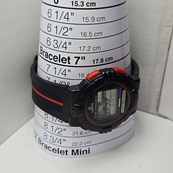 Mens Vintage Lorus Digital Watch Alarm Chronograph 42mm W339-4A68 New Battery - Picture 7 of 10